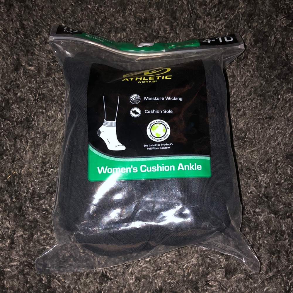 Women’s cushion black ankle socks